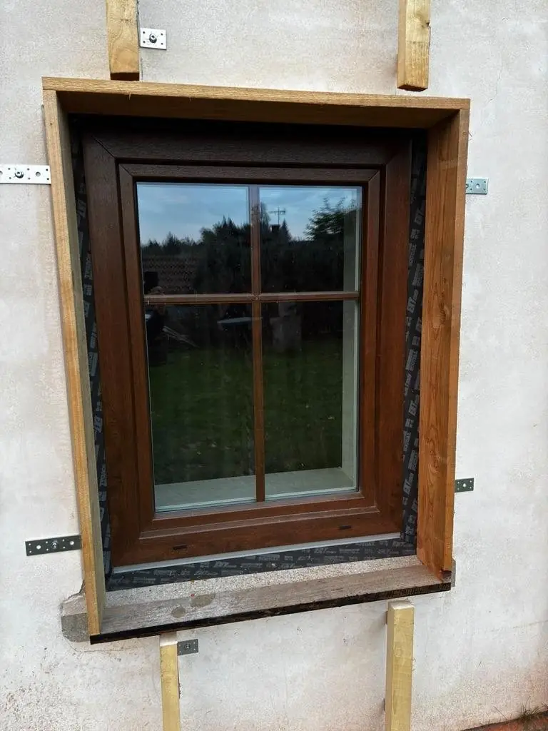 Detail ostění u provětrávané fasády